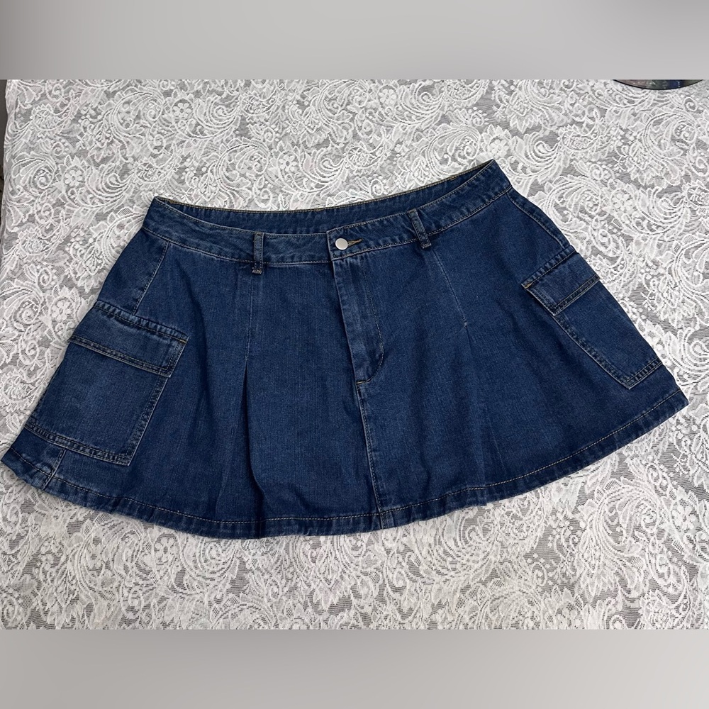 SHEIN Curve Denim Pleated Mini Skirt with Pockets 1XL Y2K